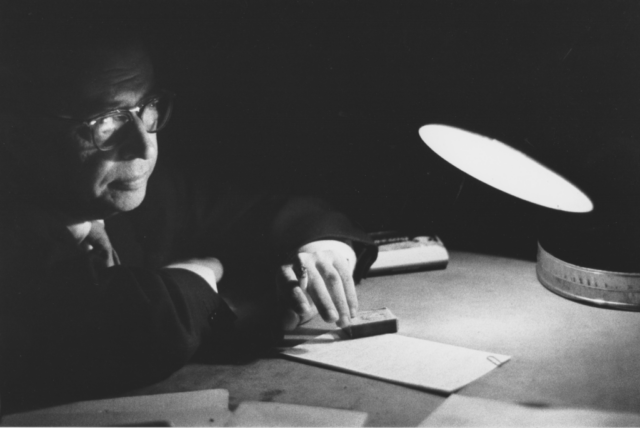 Jean-Paul Sartre, « Portrait à la lampe »